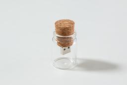 USB kľúč fľaštička s korkovou zátkou